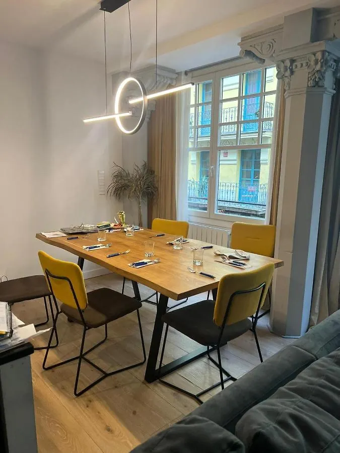 Apartament Palacete Frente Al Casco Viejo De Bilbao Hiszpania